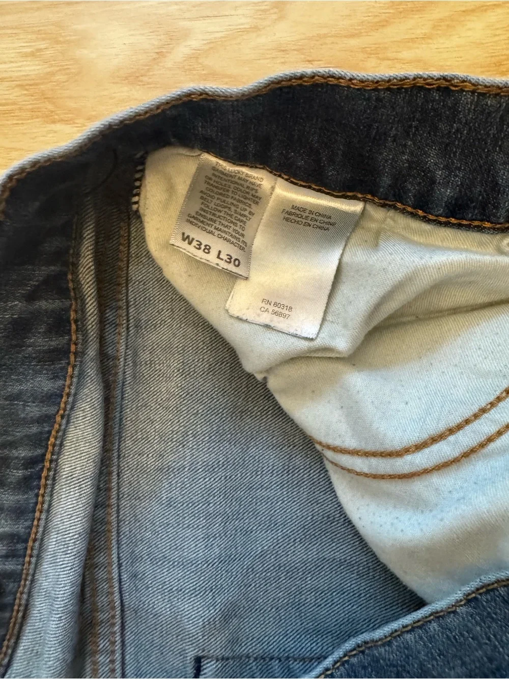 Lucky Brand 221 Straight Fit Medium Wash Jeans Men’s 38x30
